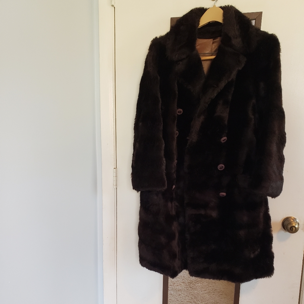 Russell Taylor Faux Fur in Dark Brown